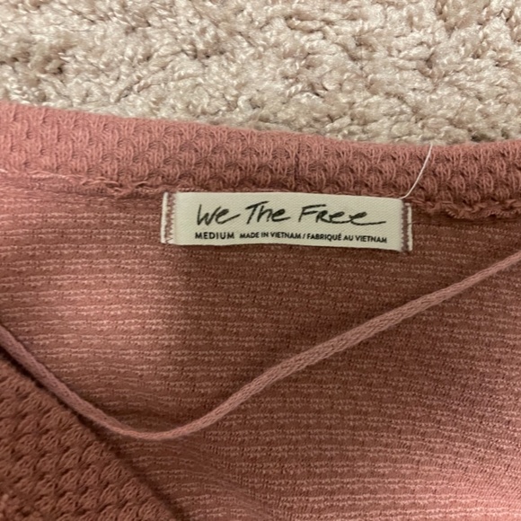 Free People Women’s Sweater (M) - Picture 2 of 2